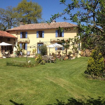 Bed and Breakfast Domaine Le Chec Saint-Ost Exterior foto